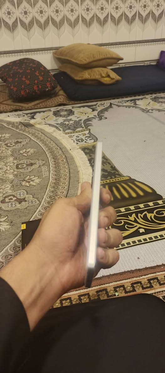 ذاكره 512 ببجي ١٢٠ فريم
جهاز بلادي ومكفول من الفتح 
مال بيت نضافه فوول شخط مابي 
ملحقاتة بس كارتونه 
مكاني بصره الحيانيه سعر ٣٢٥ والسوك كلشي بي 
***********
