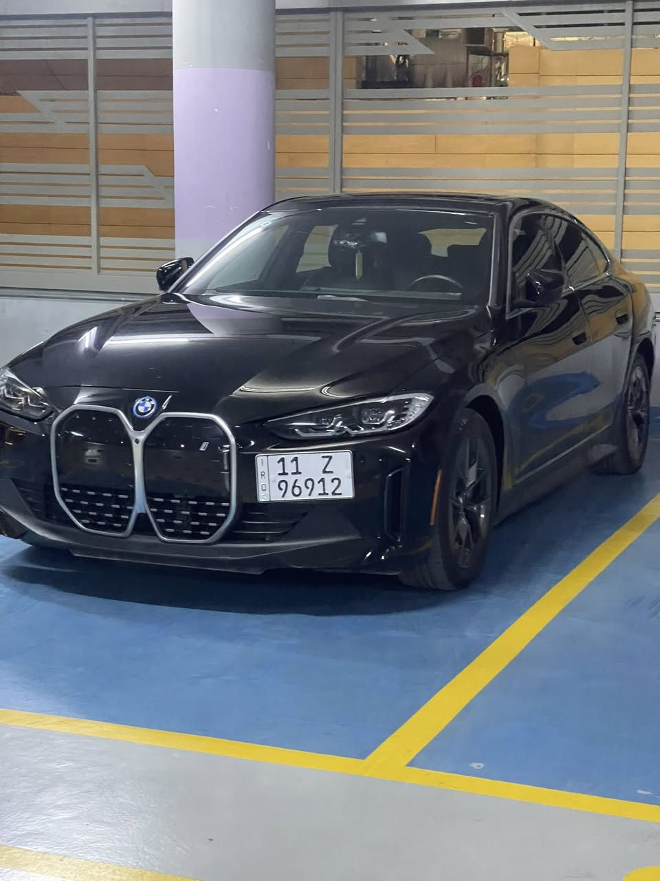 السلام عليكم
Bmw i4 drive 40 
2024
حادثه جاملغ خلفي وشويه من لباب لخلفي فقط
ماشيه ٩الف فقط لسياره بسمي 
بيه شاحنه منزلي +شاحن خارجي (سريع) 
تفاصيل اكثر اتصل 

***********

السعر ٣٨٥ وبيه مجال
