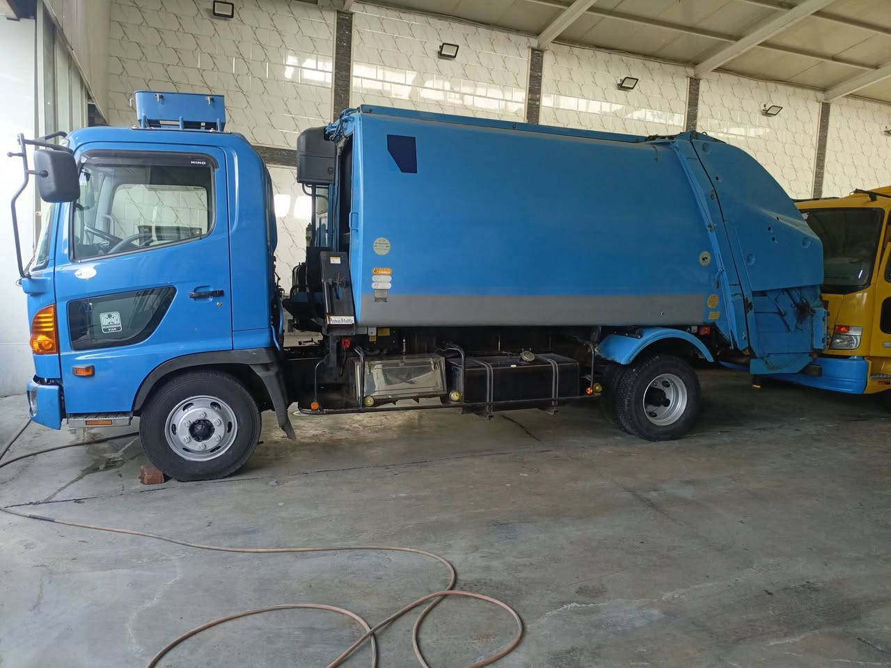 سلام عليكم 
كابسة شيطان 
موديل 2019
مكينة 5 سلندر + 10 متر مكعب 
دخول جديد كفالة سيارة
العنوان 📍
بغداد - معارض النهضة -
***********
