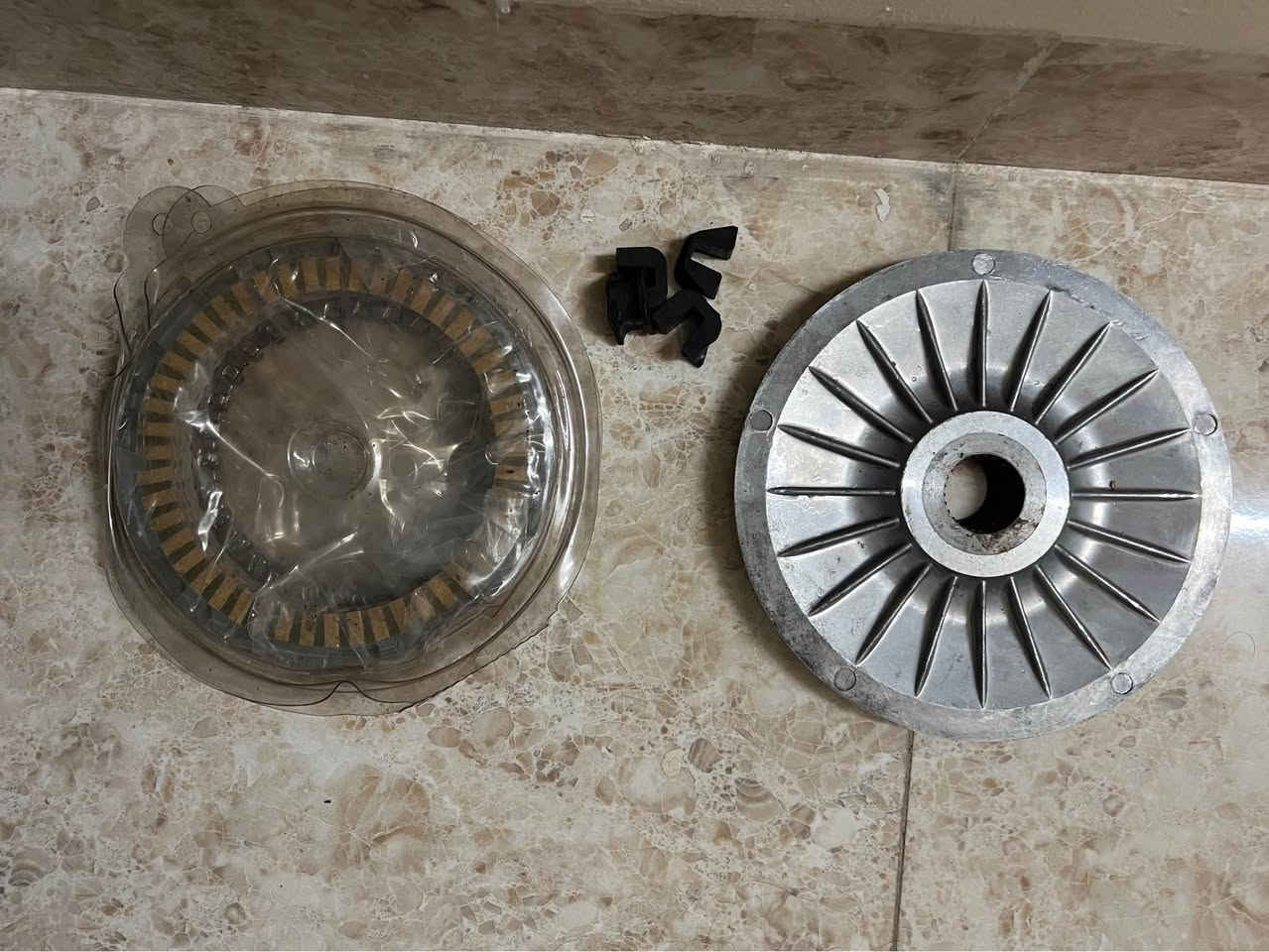 كلج دهن جديد صفاكه مال رمبه وفايبرات مال كلج مال ٢٠١١ نضيف مكاني كركوك قيم واخذ ❤️

*********** كركوك, العراق
