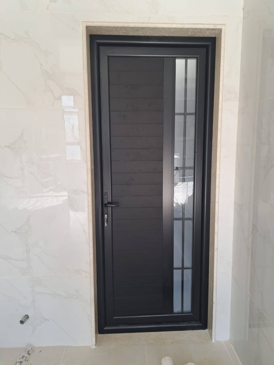 تم تثبيت الأبواب وشبابيك  لأحد الزبائن في 36
مواصفات العمل: أبواب نصف جام ونصف الالمنيوام، وأبواب ثقيل دبل جام.
القواطع: سراي تركي.
العنوان: السماوة الشرجي، خلف الكراج، الطوابق الجودة والثقة عنواننا.
معمل الألمنيوم أهل التسامح بإدارة حسين أبو محمد.
للتواصل عبر واتساب: ***********
####@@@@
