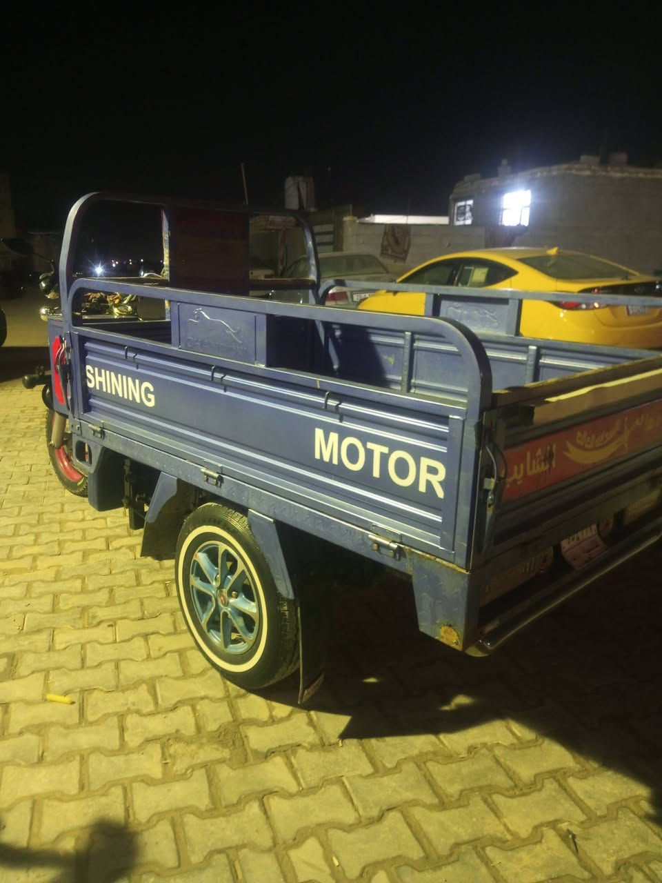 مرقم رقم قادسيه السنويه 28
بسمي مداور ثاني يوم 2850 وبيها مجال 
المديل 23 رقم الهاتف ***********
