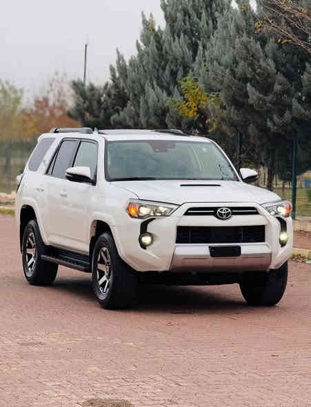 ماشاءالله  
TOYOTA  4RUNNER TRD Off Road Model2024✍️ 
تويوتا 4 رنر  
~ وارد أمريكا  
~ موديل 2024
~ محرك 6 سلندر  / V6 
~ مواصفات  TRD Off Road Prenium
~فول مواصفات 1/1
~فتحة ( سيلايت)
~بصمة 
~ دبل أكسله ( 4*4)
~ شاشة كبير  
~   كاميرة خلفية
~ كشن  جلدة كهربائية 
~سكان هيترة 
~ داخل اسود 
~ رادار امامي و جانبية 
~تحديد سرعة 
~نظام ECO
~ حجم تايرات١٧ ويل بيلادي 
~ (  5 ) خمسة راكب 
~ماشي  16  الف ميل
~ جملغ و باب و حافه بوند 
~ ايرباك سترن وبردة مرجعت ببلادي اصلية 
~سيارة رقم كاتي لازم ترقيم شيمالية 
~ رقم شانسي موجود في المنشور 
~صورة حادث موجودة في المنشور 
~ سعر( 298 )💰ورقة دولار بيها مجال 🤏
~ مكان عقرة معرض كوره ك 
رقم تلفون و واتساب ☎️
***********
