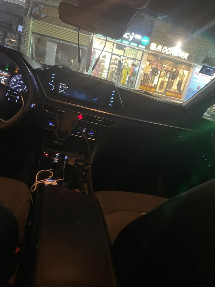 السلام عليكم سوناتا 2023السياره وارد أمريكي حادثه جاملغ يسره وبنيد مكينه كير صدر تبريد تدفئه كله كفاله لبيع قسط اونقد مكان السياره بغداد رقم التيلفون ***********
