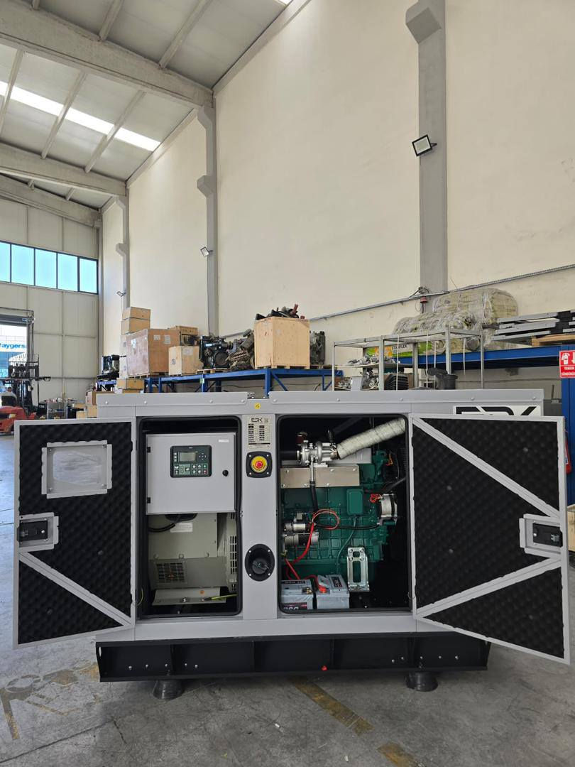 🔥 عروض ما بتتعوض على مجموعات كوفو 🔥
Kovo Generator Sets
امتياز فرنسي 🇫🇷
زيرو صفر ✨
تجميع شركة تركية 🇹🇷
كتم استاندرد 👌

متوفر قدرات من 35KVA حتى 1000KVA ⚡
ومع كل مجموعة تجهيزات كاملة جاهزة للشغل 💪

✔️ خزان مازوت مدمج مع الكاتم
✔️ بطاريات
✔️ كتالوج الوكالة
✔️ كفالة  ما بعد البيع
✔️ مقاطع تحميل وفحص لكل مجموعة بإشراف المعتمد 🎥

جودة، اعتمادية، وأسعار منافسة للمشاريع والمصانع وكل الاستخدامات 🔥
للاستفسار: اكتب في التعليقات 
كم KVA  بدك ويوصلك السعر


**إذا كنت صاحب هذا الإعلان وتريد حذفه لأي سبب، رجاءا أرسل رسالة إلى الدعم الفني**