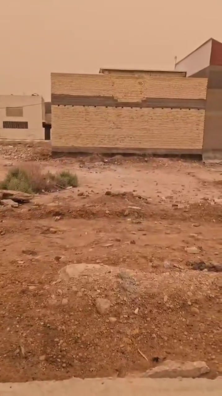 للبيع قطعه أرض في الأسرى الجديد مساحه ١٥٠ متر وجه ٦ ونزال ٢٥ السعر مناسب جدا
٧٢ مجاله بسيط جدا موقع مميز قريبه ع الشارع التبليط  *********** ووو ***********
