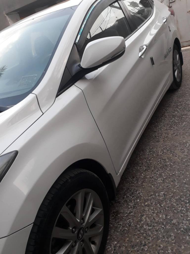 النترا خليجي /مكينة 1800
موديل 2014/رقم بابل/سنوية لغاية ال2027
فول مواصفات ماعدا البصمه 
كير ومكينه وتبريد وتدفئه وكهربائيات وحداديه مكفولات
بيه جاملغ ايمن وخشم البنيد /وبيه جاملغ ايسر كما موضح في الصوره 
السعر/118وبيه مجال بسيط جدا 
المكان /حله /شارع 80 النجف
*********** حلة, بابل
