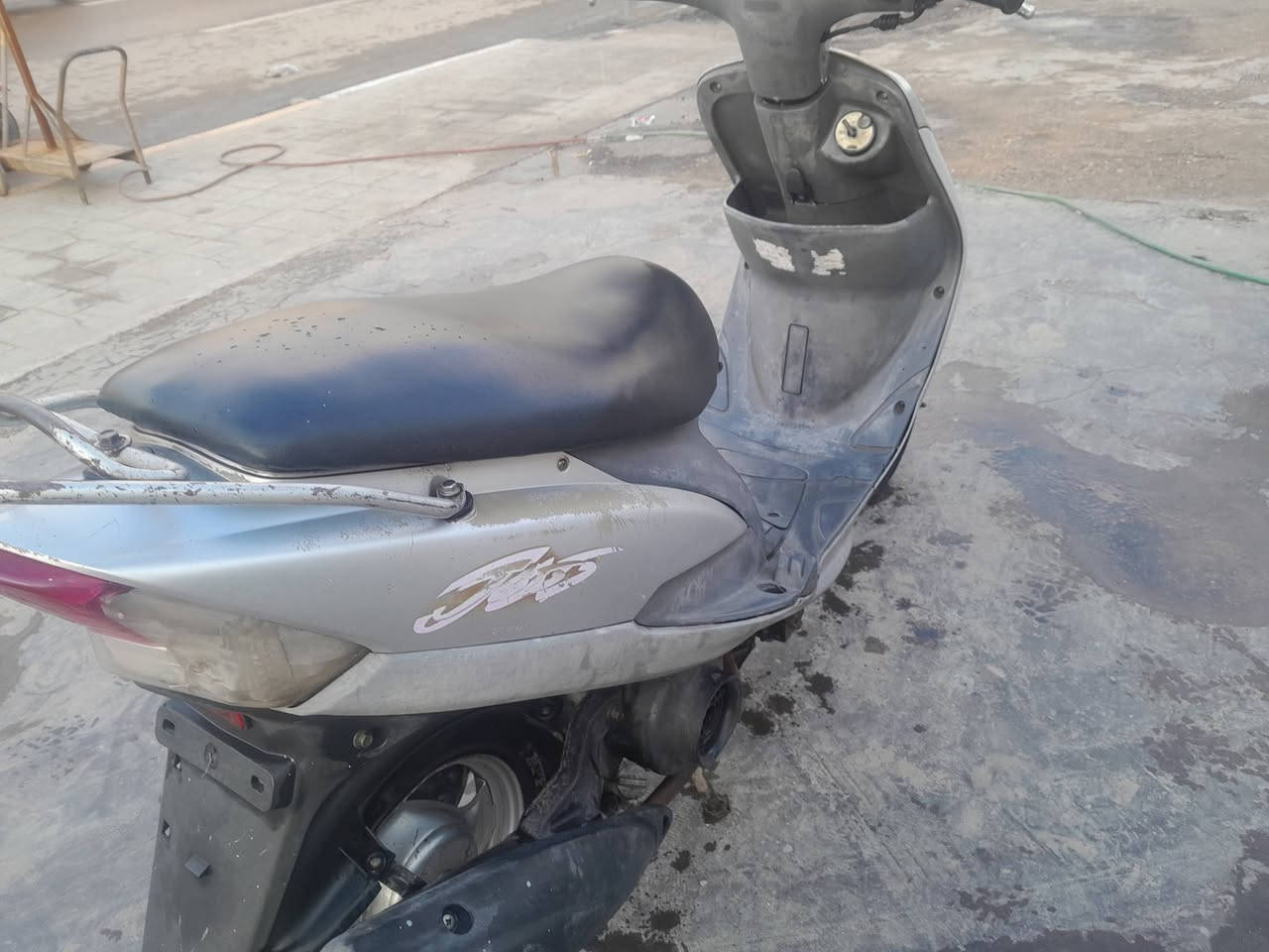 السلام عليكم دراجه ماكس منغولي للبيع الدراجه خرسه وخير من الله السعر ٥٥٠ وبيه مجال حك الجيه ***********
