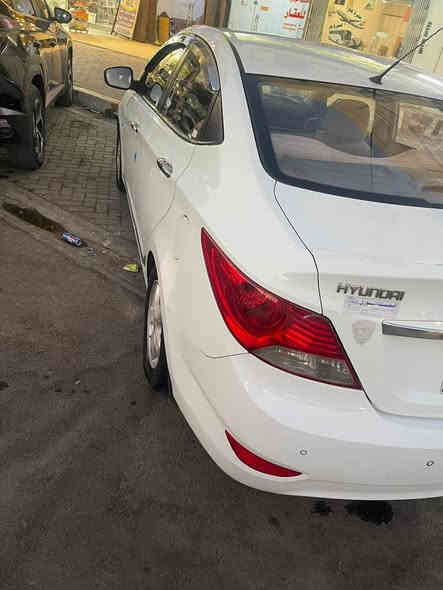 سلام عليكم اكسنت موديل ٢٠١١ خليجي محرك ١٦٠٠ بيه صبغ جاملغ الأمامي يمنة بدون دواخل وبيه شوية جاملغ الخلفي رقم اربيل وكاله عامة ب اسم جيراني سعر ٨٥ وبيه مجال  
مكان بغداد العامرية ***********
