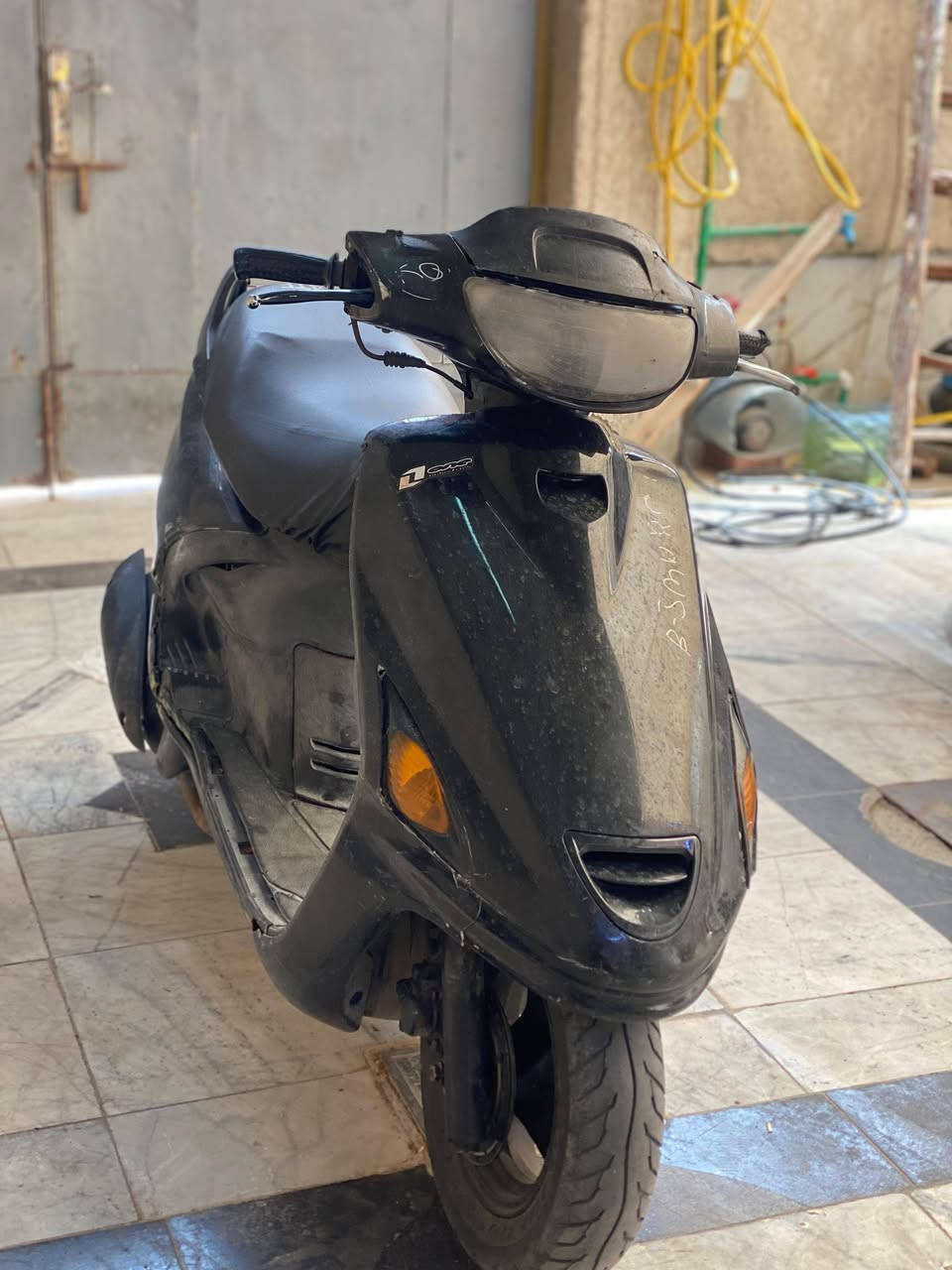 دراجه فراشه حلوه ونضيفه مامفتوحه الدراجه مكينتهه ناعمه وكلشي شغال بيهه من الطول للطول نكره سلف اشاير بكلايت لايت عالي ناصي قفال ستيرن  لاتنقيص ولاتبخير الدراجه كامله من الطول للطول دراجه تخبل سعرهه 425 وبيهه مجال حك الجيه عنواني بصره الحكيميه رقمي ***********
