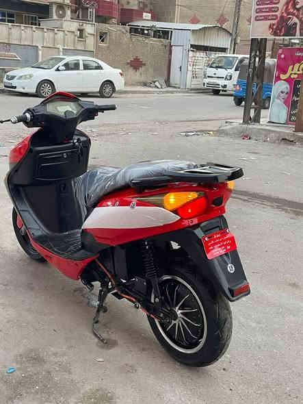 السلام عليكم دراجة شحن 2024 
6بطاريات جدد 
بلتوث سستم كامل 
دبل اشاره 
بيها نضام R
لايت عالي ناصي 
انذار سرقه 
تشغيل عن بعد 
السعر 425 وبيها مجال العنوان بغداد بلديات 
الرقم ***********
