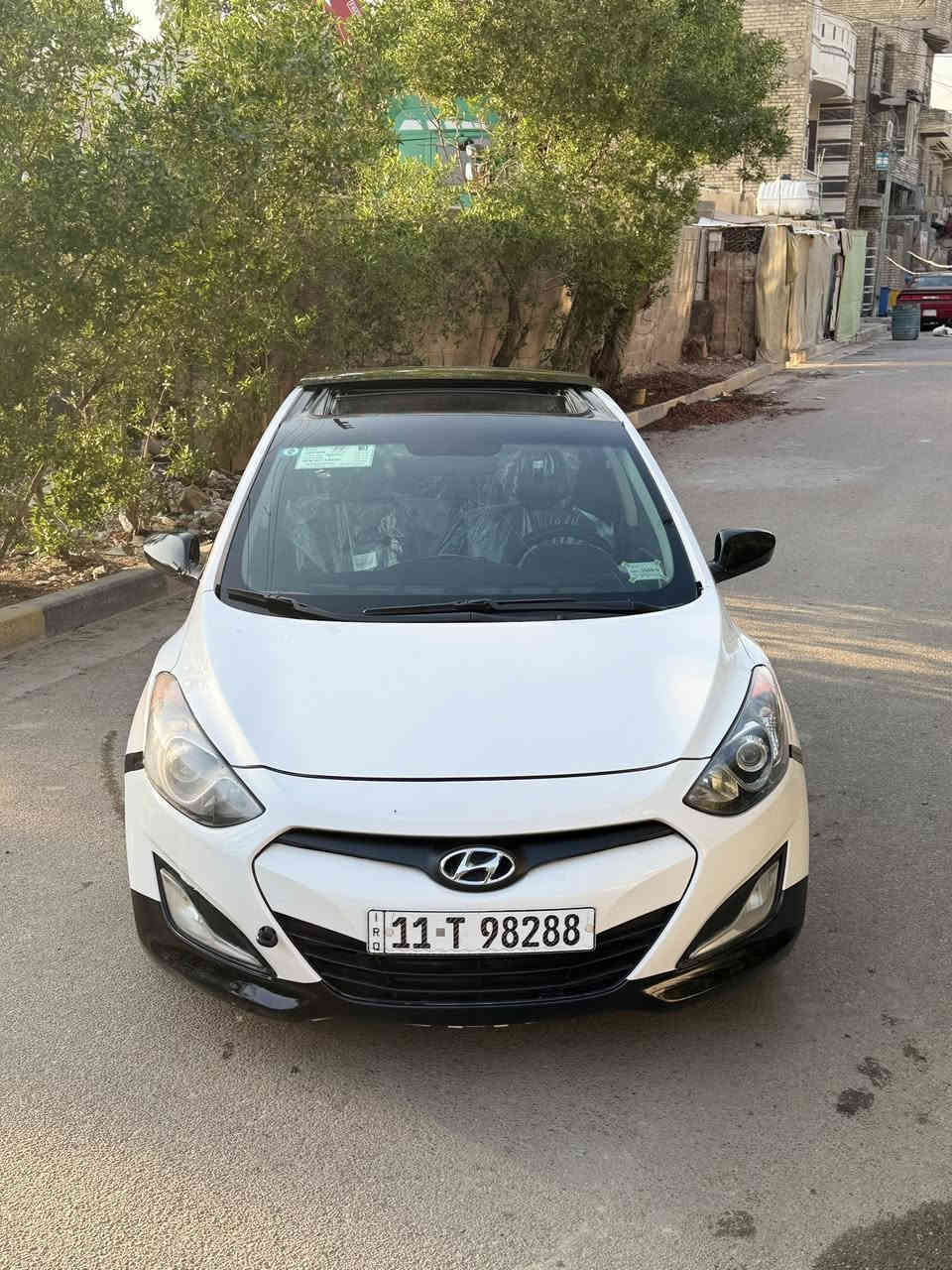 سلام  عليكم 96 وبيه مجال
هونداي النترا 2014 فول مواصفات عدى البصمه 
السياره كفاله شواصي لغود باسمي تحويل ثاني يوم 
السياره جاهزه على آخر حبايه ولسياره صدر والتبريد  وجديده كير والمحرك والصدر والتبريد والتدفئة 
السياره بيه أربع قطع صبغ بدون دواخل ولسياره مواصفات فول محرك 1800  كيرها AT بلادي 
السياره سعره ب96 وبيه مجال حك الجيه والعمله 
مكانه بغداد الامين الثانيه   
***********مؤمل حسين
