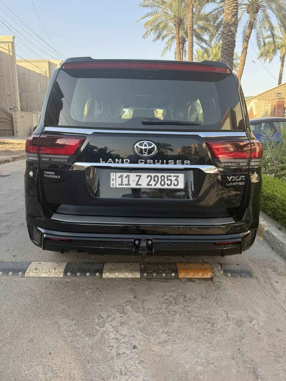 لاندكروز 2024بريم اصلvxrلمتدTwlN 3500  TuRBo اعلامواصفات مكفوله ماشيه26000kmالسعر86500$مكان السياره زيونه الاتصال***********
