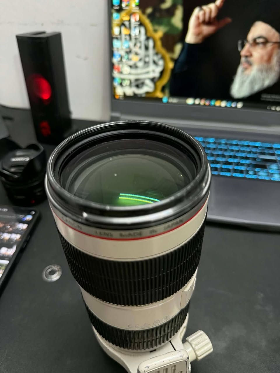 للبيع – عدسة Canon EF 70-200mm f/2.8L IS II USM (الإصدار الثاني)
عدسة احترافية معروفة بحدة الصورة وسرعة التركيز، مناسبة لتصوير المناسبات، البورتريه، الرياضة، والحياة البرية.

المواصفات:

- الموديل: Canon EF 70-200mm f/2.8L IS II USM

- الإصدار: الثاني (Mark II)

- الحالة: ممتازة ونظيفة

- تعمل بكفاءة تامة دون أي ملاحظات

الملحقات:

- الهود الأصلي

- جنطه  الأصلية

- الكارتون

، واتساب 

***********
