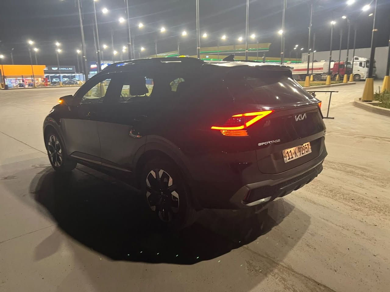 سلام عليكم من رخصت الادمن المحترم 
سبورتج مديل ٢٣ امريكي برستيج فول 
صور الحادث موجوده سياره جاهزه من كلشي 
تحويل مباشر مكان سياره بغداد شعب 
للبيع فقط السعر ٢٠٥  
***********
