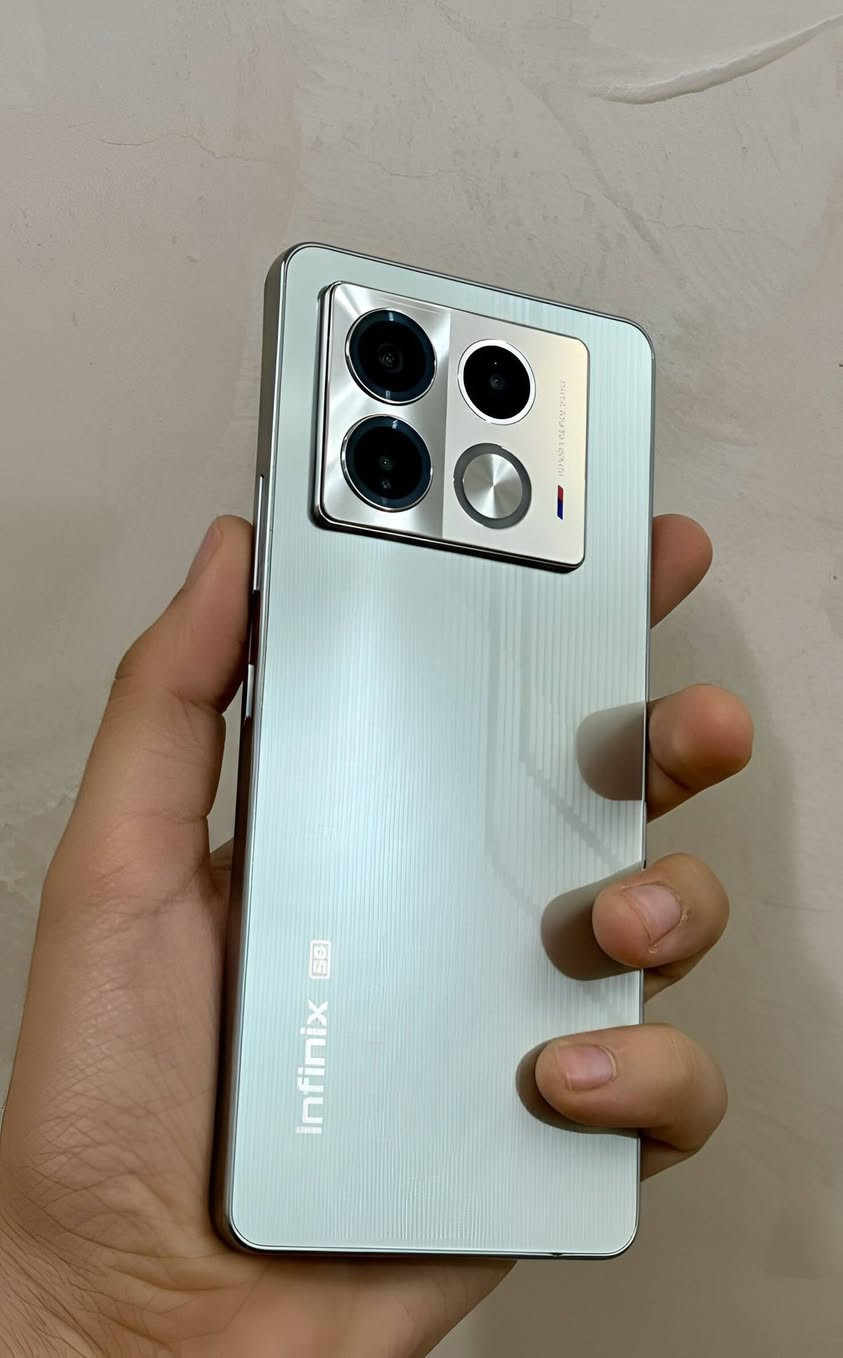 للبيع موبايل انفنكس نوت 40 5g
ذكره 256 عشوائيه 16 شاشه 120 هيرتز معالج دايمن سيتي 7020 كامره 108 ميكا بطاريته 5000 شحن 45 واط يعني نص ساعه يفول موبايل نضيف كلش ما داخل تصليح مكاني ناصرية مركز السعر 135 و بيع مجال قليل


**إذا كنت صاحب هذا الإعلان وتريد حذفه لأي سبب، رجاءا أرسل رسالة إلى الدعم الفني**