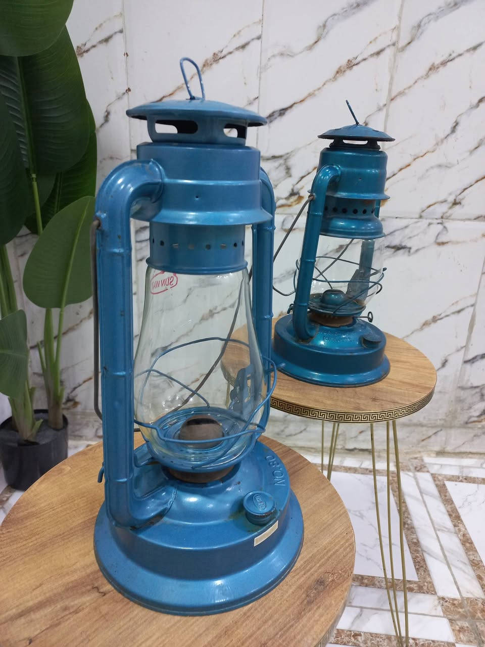 فوانيس إنتاج قديم اصلي 
نضافه عاليه جدا


**إذا كنت صاحب هذا الإعلان وتريد حذفه لأي سبب، رجاءا أرسل رسالة إلى الدعم الفني**