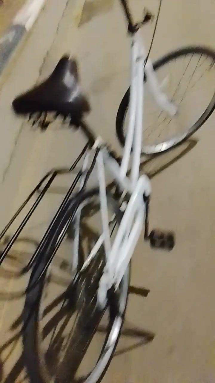 يولد بايسكل نضيف للبيع مديل2020كامل غراضه شراي يجي خاص


**إذا كنت صاحب هذا الإعلان وتريد حذفه لأي سبب، رجاءا أرسل رسالة إلى الدعم الفني**
