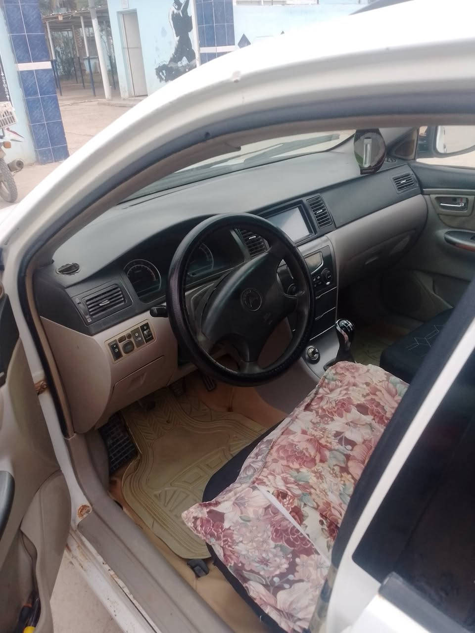 سلام عليكم 
جيلي موبل كيرعادي 2013 رقم ذي قار انكليزي بأسمي  جاهزة من مكينة كير حدادية تبريد كهربائيات ديوانيه
السعر 45 وبيها مجال 
للاتصال ***********
