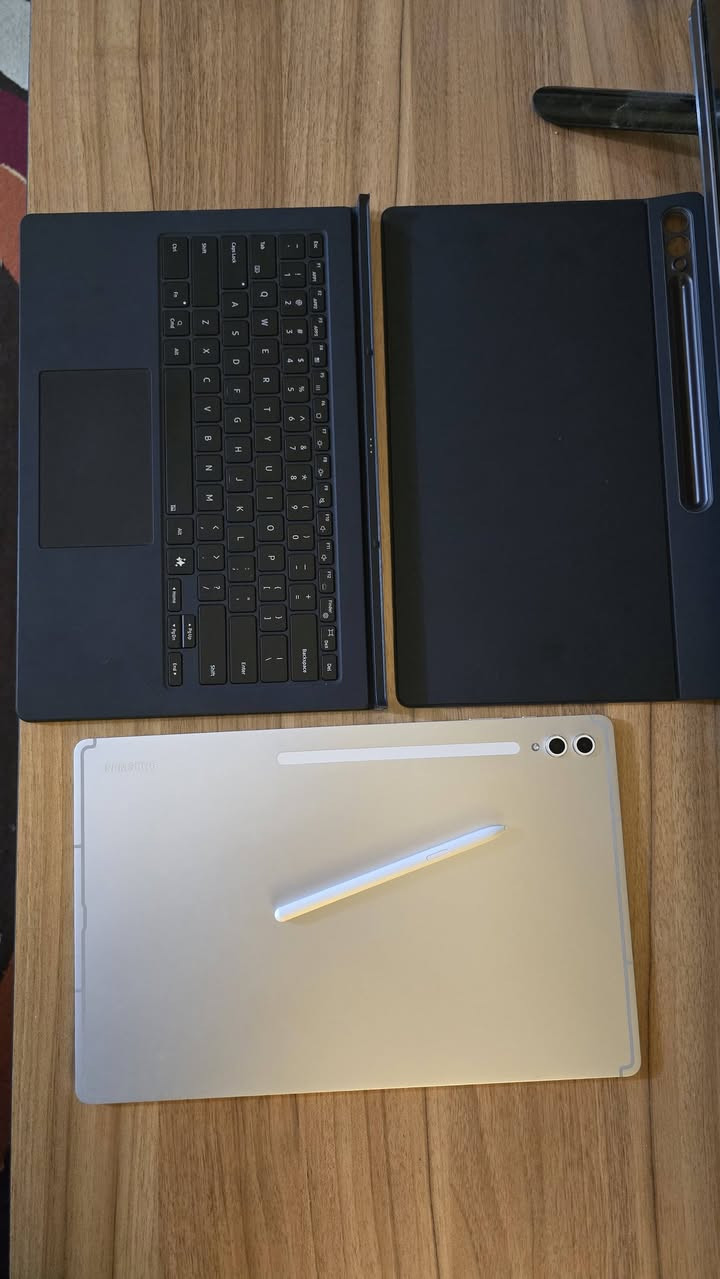 جديد  galaxy tab s10 ultra
استخدام شهر واحد فقط
amoled 2x الشاشة

مضادة للأنعكاس

البطارية 11200

يجي معاه لصقة حماية للشاشة

الحجم 14.6

متوفر وياه الكيبورد اضاءة ليلي

الكيبورد كذالك يتركب وينفصل حسب الي انت تريدة

tablet او Dex

التاب يدعم البصمة وجه معاه قلم كذالك
للتواصل على سعر الاتصال *********** او مراسله على الخاص
