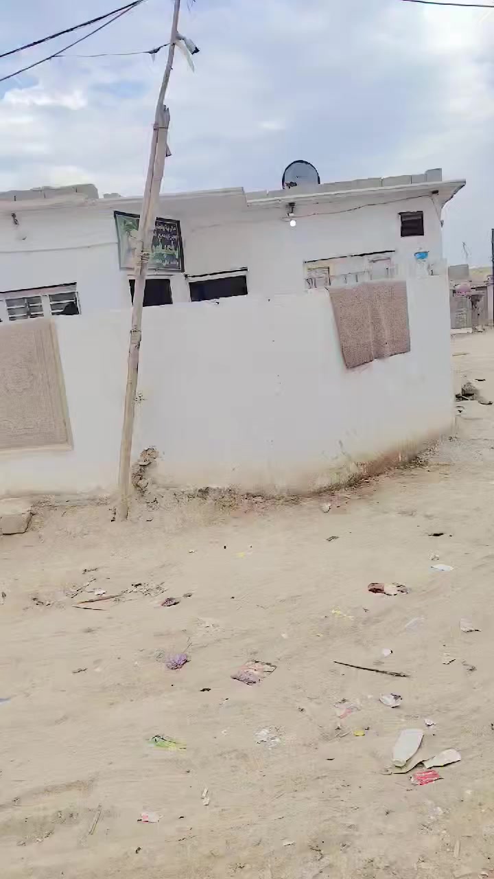 سلام عليكم ورحمة بيت البيع. بيت بناءجديد سعر خاص


**إذا كنت صاحب هذا الإعلان وتريد حذفه لأي سبب، رجاءا أرسل رسالة إلى الدعم الفني**