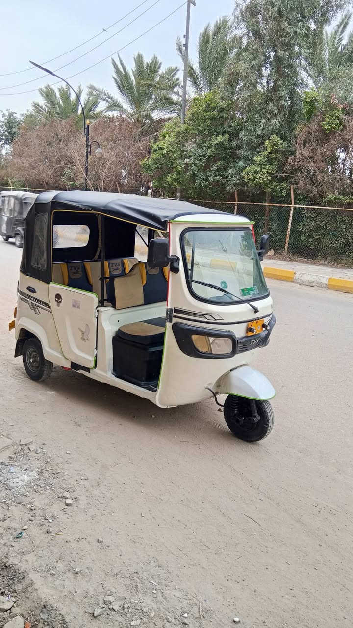 سلام عليكم تكتك 21 شهر 12 رقم ذي قار  معمر لغد ودوسه سعر5800 وبيه مجال لشراي مكاني  قلعه سكر  ***********
