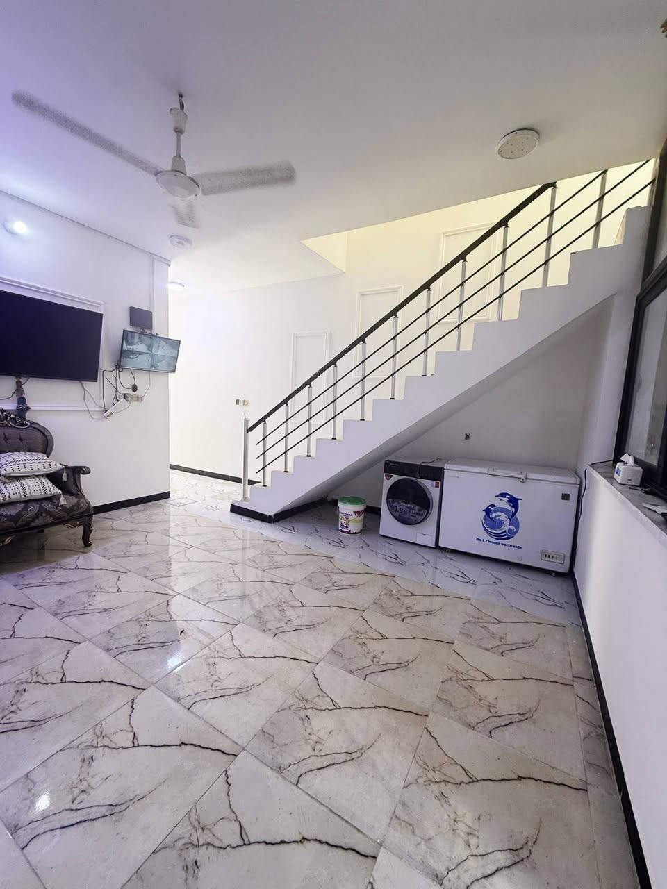 ⭕ بيت للبيع طابو زراعي سند 25 )(مشمول بالتطويب التقيه3 قرب شارع النجف الرئيسي جهة مازن البنجرجي_)
⭕️المساحة 125متر الواجهة 5 ونزال 25 
⭕️بناء البيت 2025
⭕️بناء  مسلح 

—————————————  لانتعامل برفع سعر العقار عن سعرة الاصلي نجمع البائع بالمشتري مباشرتا
           تـــفـــاصـــيـــل الـــدار 
(كونكريت مسلح )
⚜️ غرفة
⚜️صالة 
⚜️استقبال
⚜️مطبخ 
⚜️مجاميع صحية 
⚜️طارمة 
مخزن سندويج بالسطح 
ــــــــــــــــــــــــــــــــــــــــــــــــ
​——————————————-
#متابعة_الصفحة
#لـــمـــن يـــرغـــب فـــي عـــرض عـــقـــاره لـــلـــبـــيـــع او الايجار  يـــرجـــى الــتــواصــل مــعــنــا ع خاص

———————————————————للاستفسار مراجعه مكتب المدينه التقيه3 الفرع المقابل لمعمل غاز الديوانيه او الاتصال
 *********** واتساب
‏‪0783 027 9730‬‏
