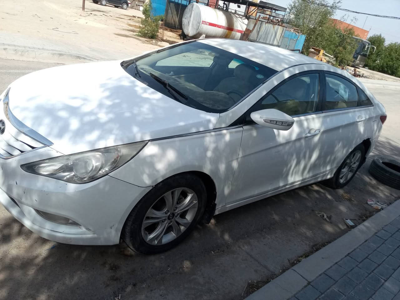 السلام عليكم سوناتا للبيع 2010خليجي مصبوغه عام حداديه وتخم تاير ومحرك مكفول تبريد ثلج تدفئه شغاله رقم اربيل انكليزي السعر 85 رقم التليفون ***********
