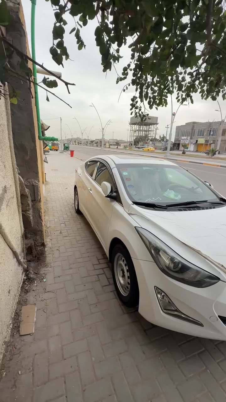 السلام عليكم هوانداي النترا 2016 خليجي فول مكفوله من الحار بيها بارد قليل سياره خير من الله مكينه 1800 دوش السيارة بأسمي السنوية مامنتهية مكاني البصره الحيانيه سعر 120 شراي راسلني ***********
