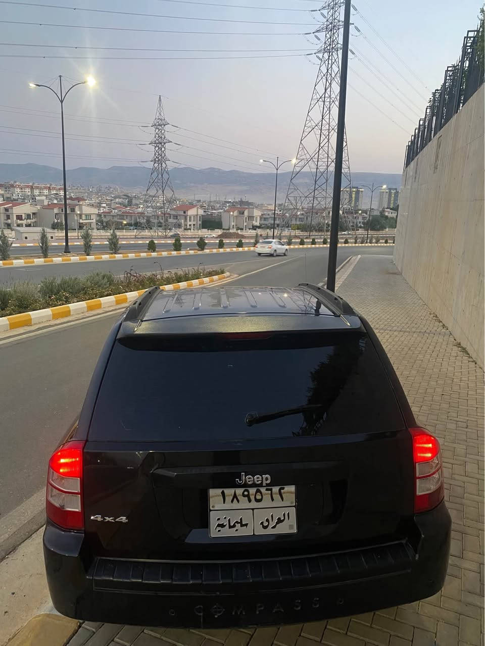 جێب کۆمپاس ٢٠٠٨ بێ بۆیاخ سەیارەکە زۆر جوانە سەنەوی تازەیە
*********** السليمانية, العراق
