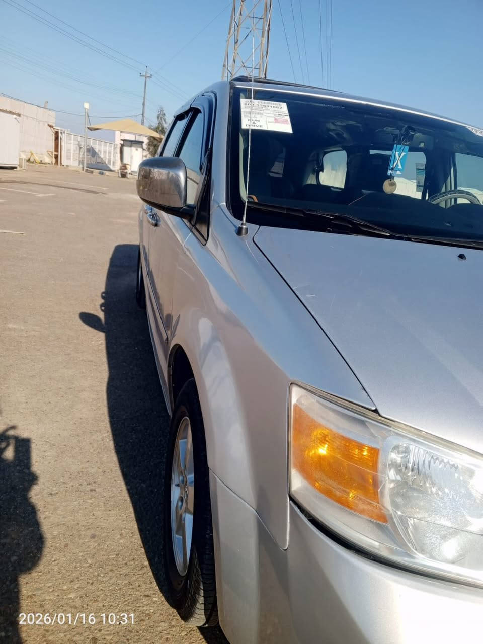 السلام عليكم من رخصة مدير الكروب دوج كرفان موديل 2009 مكينه كير حداديه نظيفه مكينه 6سلندرالمحرك 3800 المرغوب 3قطع تبريد 6جام كهرباء بيبان وصندوق كهرباء فرس سقف جنطه كهرباء بيه مكانات صبغ رقم انكليزي باسمي بيه سونار مرفق ويه الصور مكاني السياره بغداد الشعب  السعر المطلوب 110وبيه مجال رقم التلفون ***********
