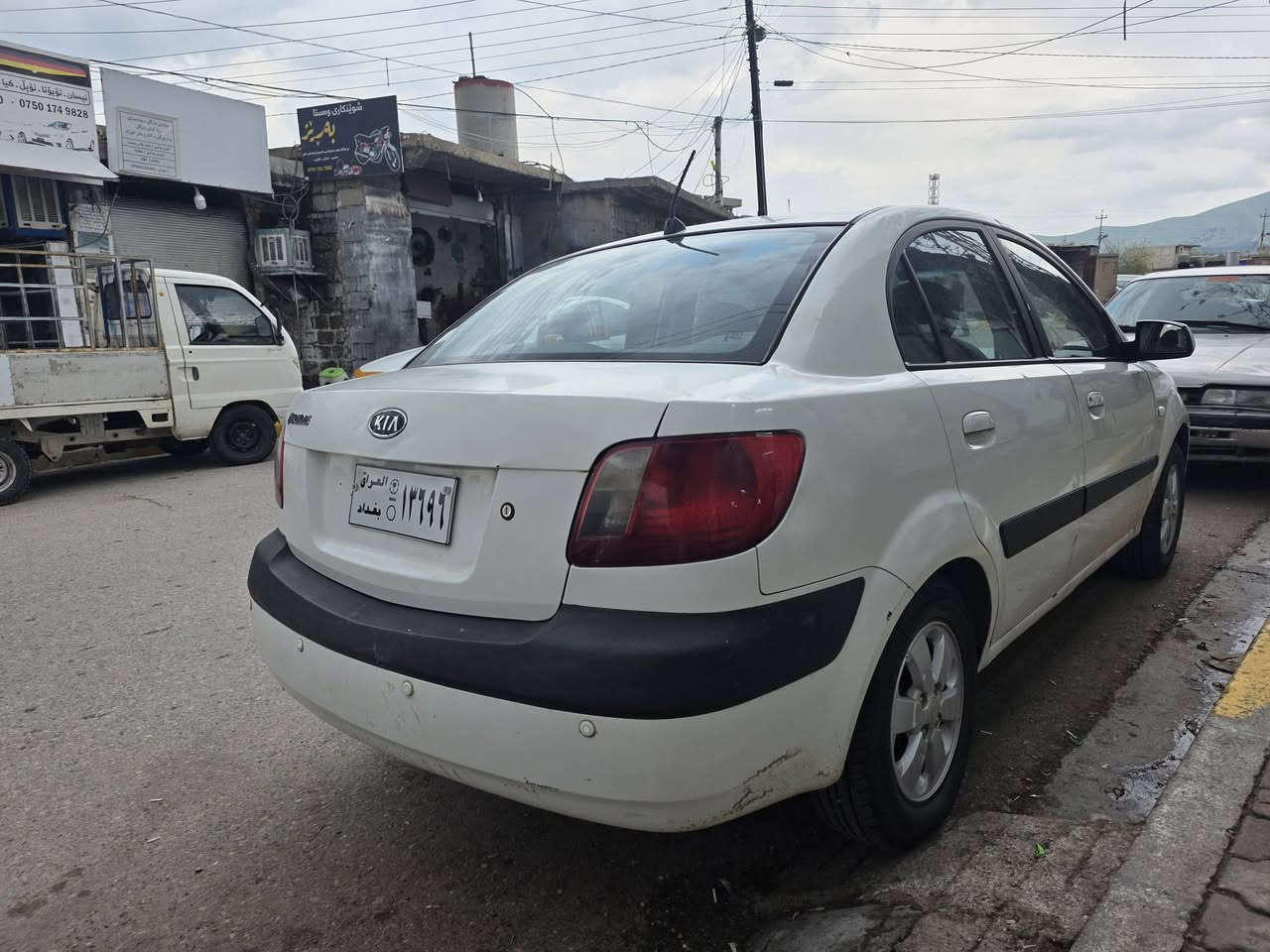 کیا ڕیۆ 2009 
بڕاوەی دووبەی
کوشن جڵدو هیتەر
بەس شوێن موسو بڕاوەی بۆیاخە
140 هەزاڕ ڕۆشتوە
پێشی کراوە بە 2011
پێشو دوا کەپس
گێڕو مەکینە بەشەرت
چرکەی تیا نیە تەقەو ڕەقە
چوار تایەی نوێ
کامل مەسروف

سیعر// 44 گەڵاو کەمێک مەجال

شوێن//هەڵەبجەی شەهید
***********
***********
