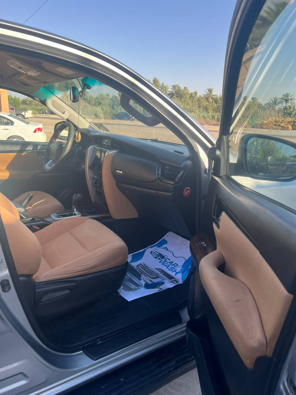 السلام عليكم 
فورجنر 2016 

رقم بغداد 

لونهه سلفر  

محرك 2700

7 راكب 

3 قطع تبريد 

ماشيه 300 الف 

خليجيه 

بيهه بس الدعاميه الامامية بيهه صبغ  وشبر بارد بالجاملغ بسبب طخه تكتك 

السياره كلش نظيفه  على ايدي 

سعر 220 واذا شراي الك بيهه مجال حك الجيه

مكاني بالحله


**إذا كنت صاحب هذا الإعلان وتريد حذفه لأي سبب، رجاءا أرسل رسالة إلى الدعم الفني**