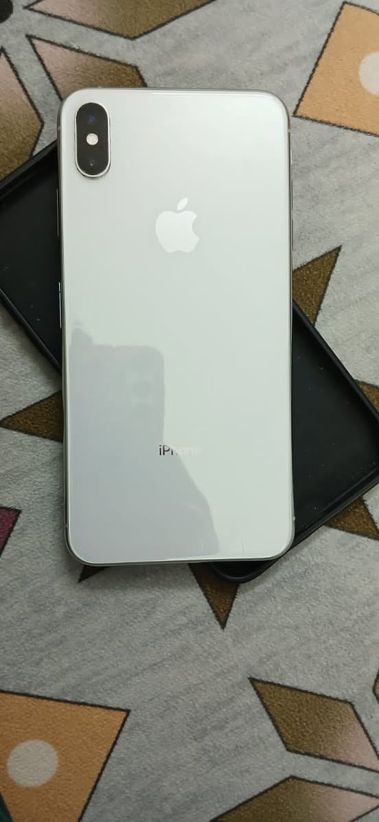 ايفون XS Max
ايفون اكس ماكس

ذاكره ٢٥٦ 

بطاريه 81

كله شغال وبلادي الجهاز ما مبدل بي شي 

السعر 175 وبي مجال حك جيه

بغداد الشعله *********** تعال واتساب
