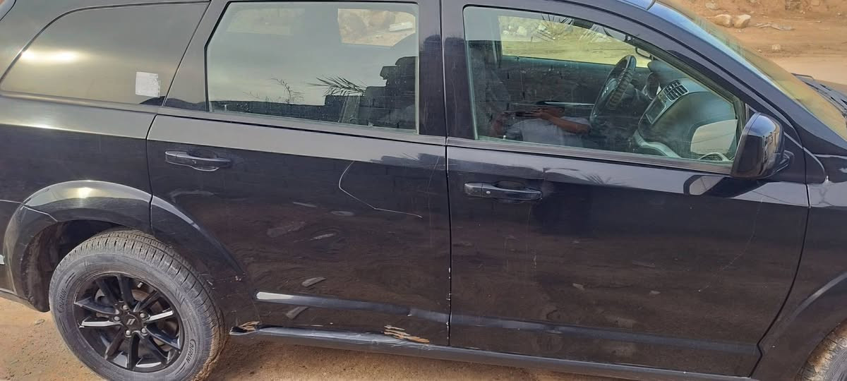 السلام عليكم 
دوج جورني للبيع موديل 19  سيارة جاهزة ماشية 63 الف ميل   تحكمات استيرن اربع جهات بصمه دخول ذكية وبصمه تشغيل مكينه اربع سلندر سبع راكب قطعتين تبريد مكاني بصرة سيارة على ايد وحدة للتواصل ***********  سعرها 130 السيارة بها ملاحظات 
صور الحادث غير متوفرة كونها وارد كندي
