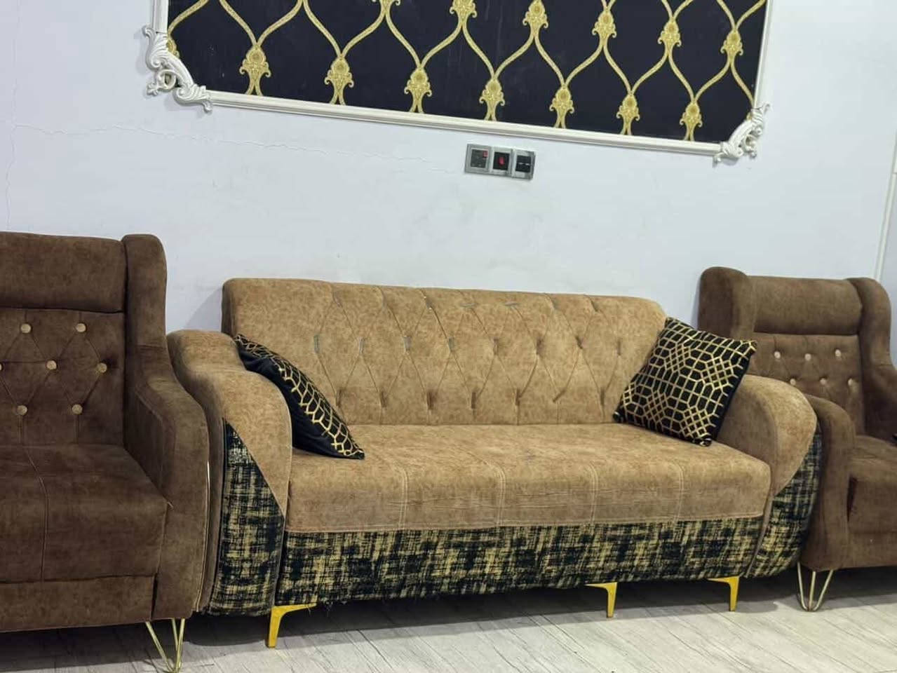 قنفات نص تخم للبيع ب١٧٥ وبي مجال قليل مكاني البصره ***********
