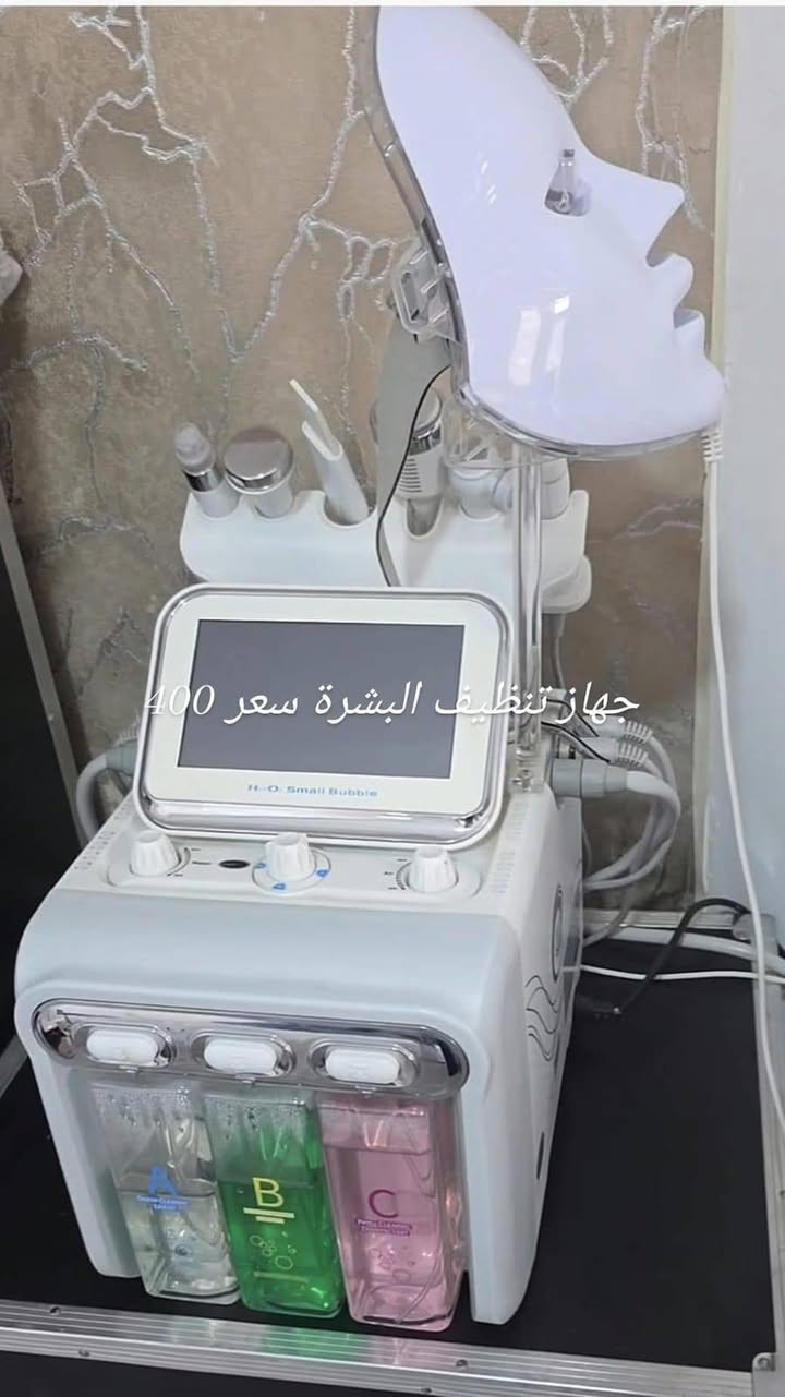 سلام عليكم غراض للبيع مثل ما واضح بالصوره مع تاجير غرفتين صالون نسائي الغرفتين فقط للنساء مكانه شارع 40 مقابيل ماكولات السوري اي استفسار هذا رقمي ***********
