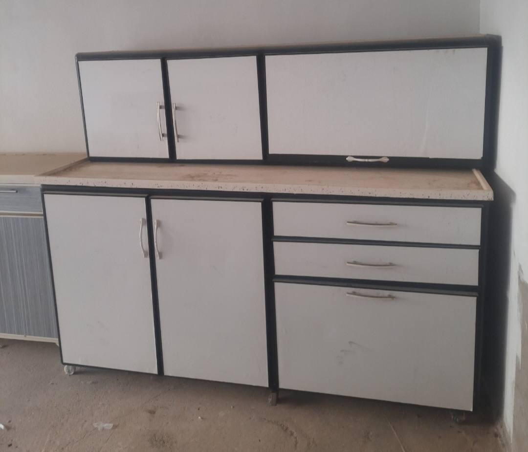 للبيع ديوان ٧امتار وكاونتر المنيوم مترونص فوكا مرمر بدون سنك الغراض شرط النظافه العنوان كركوك.


**إذا كنت صاحب هذا الإعلان وتريد حذفه لأي سبب، رجاءا أرسل رسالة إلى الدعم الفني**