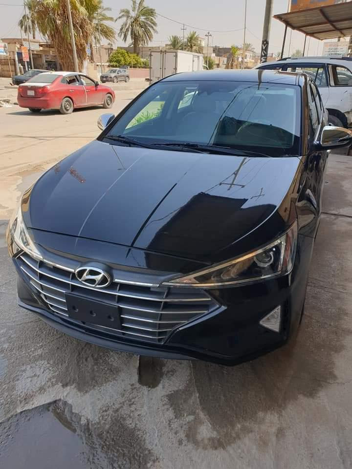 السلام عليكم 
النترا 2020 وارد امريكي محرك 2000 كير 8 نمر حادث جاملغ امامي ايسر السياره نضيفه ممتعوبه (رقم بغداد)فئه :SE مواصفاتها تحكم ستيرن كاميرا دوران قياده اليه رادار وضعيات قياده (سبورت _سمارت_نورمال )شاشه لمس كاميرا خلفيه وبعد بيهه هواي مواصفات السياره نضيفه جدا وجديده صوره لحادث موجوده 

@السعر ..133ورقه وبيهه مجال بسيط حك الجيه 
المكان بغداد حي اور ….
***********
