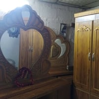 ميز تواليت • تواليت • تخت • زاوية • غرفة نوم • اثاث • اثاث غرف نوم • ل...