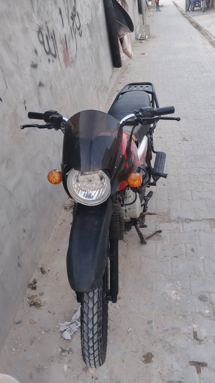 السلام عليكم بوكسر 22 اوراق سكنر وكيل كبس كمركها مدفوع گبل ترقم
كابريته جديده وشوته جديده وسلف جديد دراجه سنترها خالف الأول والثاني تمشي بلثالث تمشي وتكطع مكاني نجف سعرها 700وبيها مجال لشراي ***********
