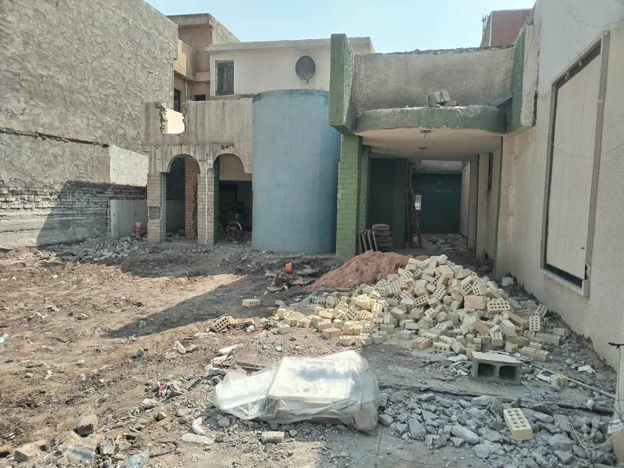 السلام عليكم  
من رخصة المدير المحترم

جزء من أعمالنا في بغداد الدوره جمعية خير الله

أعمالنا ترميم المنازل القديمه بكوادر جيدة

سرعة في الإنجاز ودقه في العمل توسعة الدور فصل الدور القديمه وإعادة الترميم إعادة الواجهات القديمه

ماعليك سوى الاتصال أو مراسلتنا على الواتساب نكون عندك نحسبلك التكلفه مواد وعمل أو بس عمل نتشرف بالتعامل مع الجميع وهذا جزء من أعمالنا في جمعية خير الله *********** واتساب

هذا جزء من ترميم شركة الاستاذ ابو فهد الدوره جمعية خير الله بالخير عليك تستاهل كل خير 🌹🌹

قبل الترميم وبعد باوع الفرق نتشرف بالتعامل مع الجميع علي الدليمي
