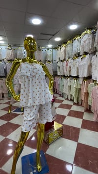 امبراطور • بيجامة • مصداقية