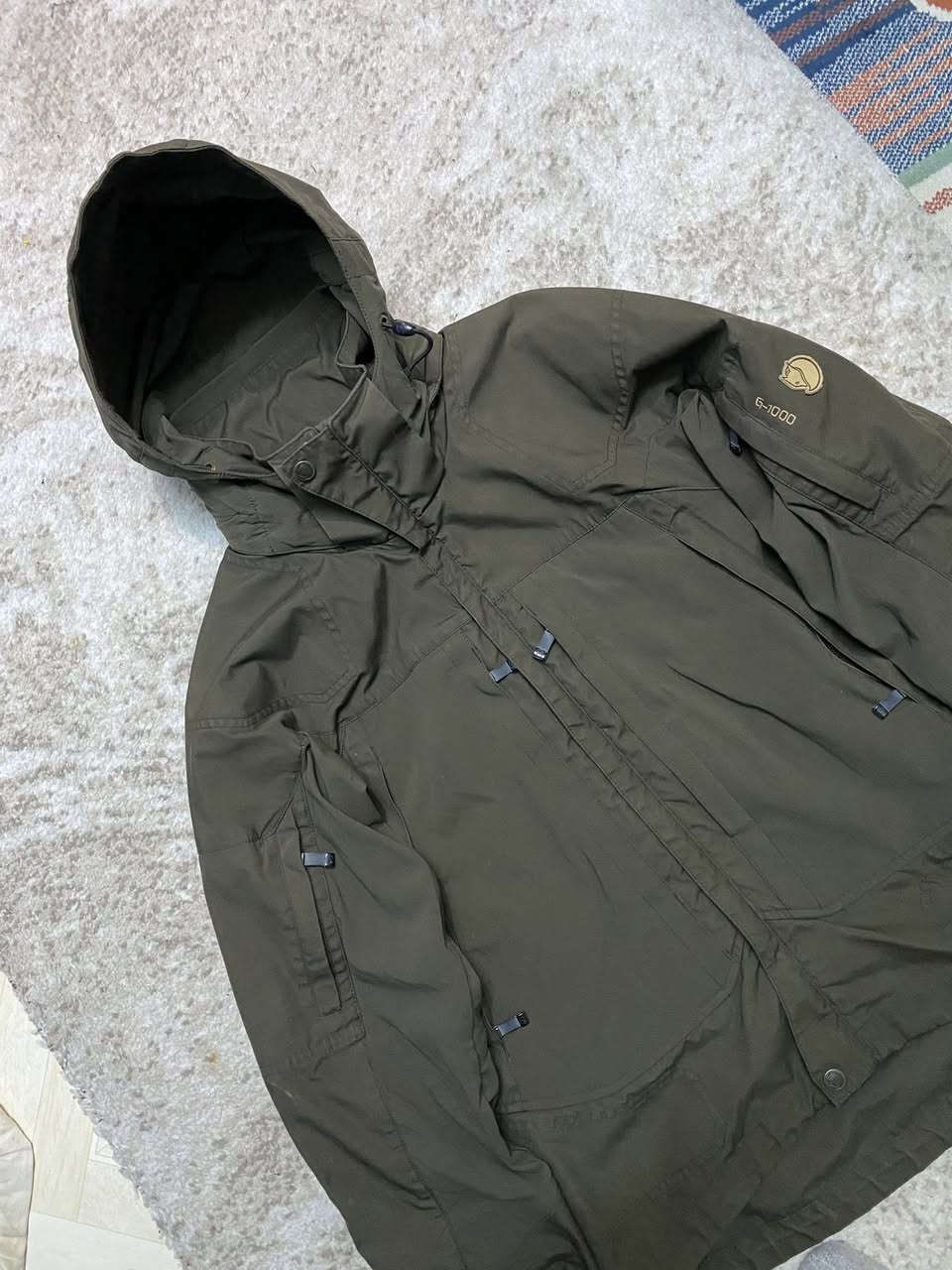 fjaLLraven
orginal
size~XS\S
نظافەکلها
توصیل جمع
وزن~60~70
***********
