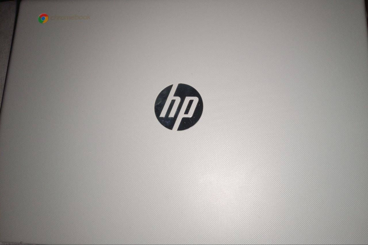 لابتوب جديد كلش سعرها 250
***********
