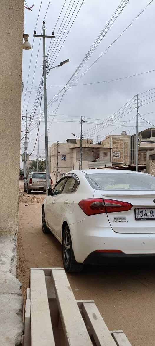 سيراتو 14 خليجي كفالة
سنوية باسمي لل27
ثلاث انضمة قيادة 
تحكم سترن
لايت زنون
مرايات شفط مع السويج
شفتات ستيرن
السيارة جاهزة حدادية
تخم تاير  مكينة 1600 دكشن عالي السيارة جاهزة وحلوة مال جناي
السعر( 130) وبيها مجال 
رقمي واتساب ***********
