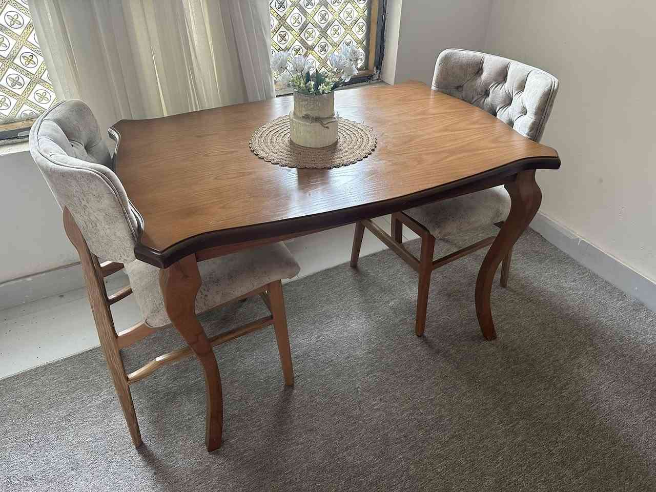 ميز طعام مع اربع كراسي خشب طبيعي 100‎%‎ للبيع 
مستخدم قليل جداً 
سعر الشراء 650 الف سعر البيع 450 الف


**إذا كنت صاحب هذا الإعلان وتريد حذفه لأي سبب، رجاءا أرسل رسالة إلى الدعم الفني**