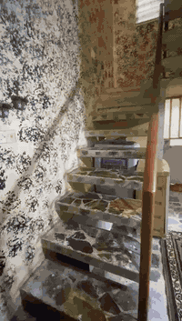 سلام عليكم للبيع دار ملك صرف ٢٠٠م خلف البنزين خانه الجديد ومدرسةصناعه الجديده  يعني من يم شارع جامع نور وتدخله اصير منطقه على اليسار واتساب متوفر للاستفسار *********** مقابيل ماركت دبي الحسينيه مال راشديه
