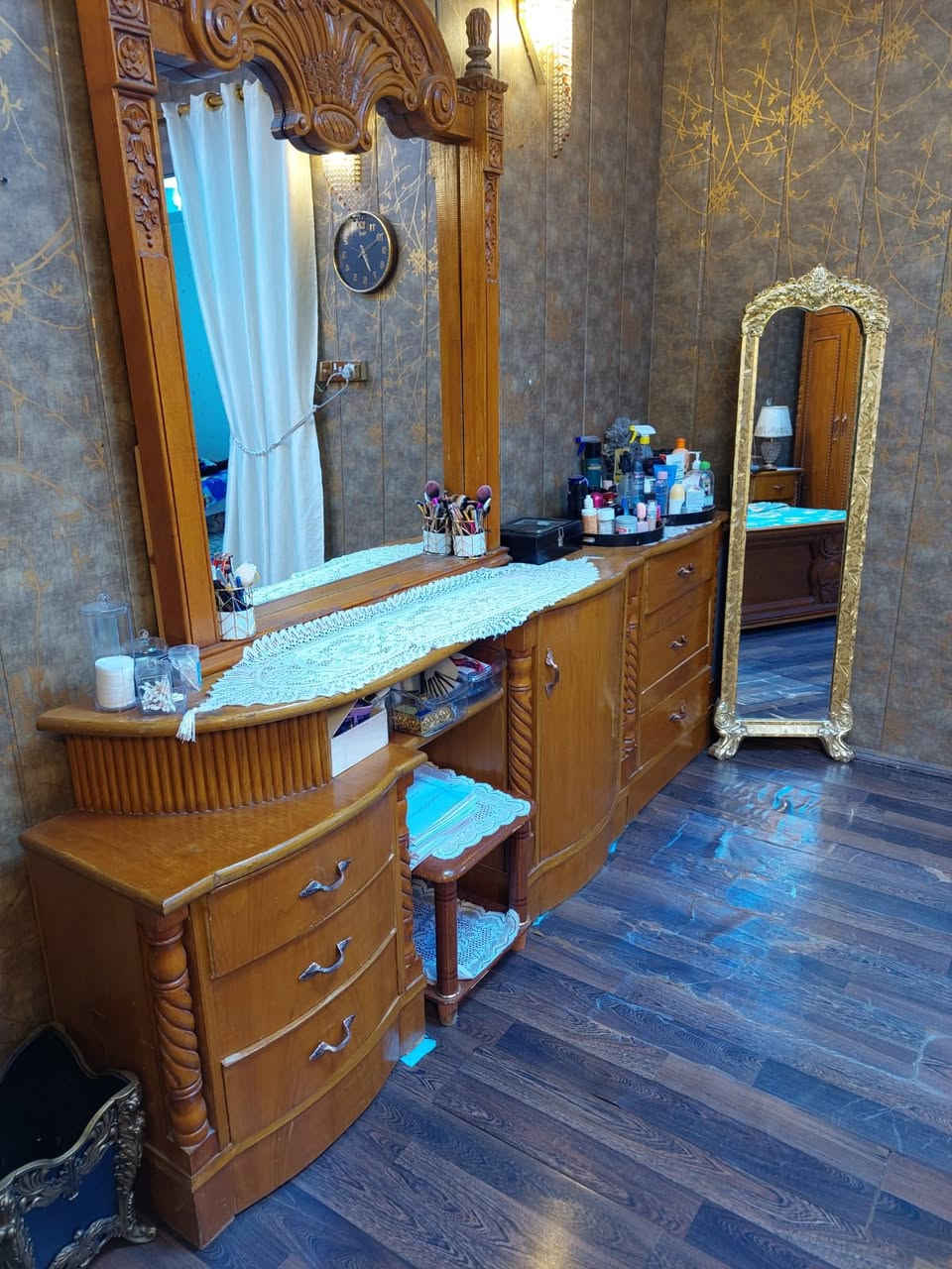 غرفة نوم صاج تفصال سعر ب700العنوان كراده بيها فقط عيب واحد


**إذا كنت صاحب هذا الإعلان وتريد حذفه لأي سبب، رجاءا أرسل رسالة إلى الدعم الفني**