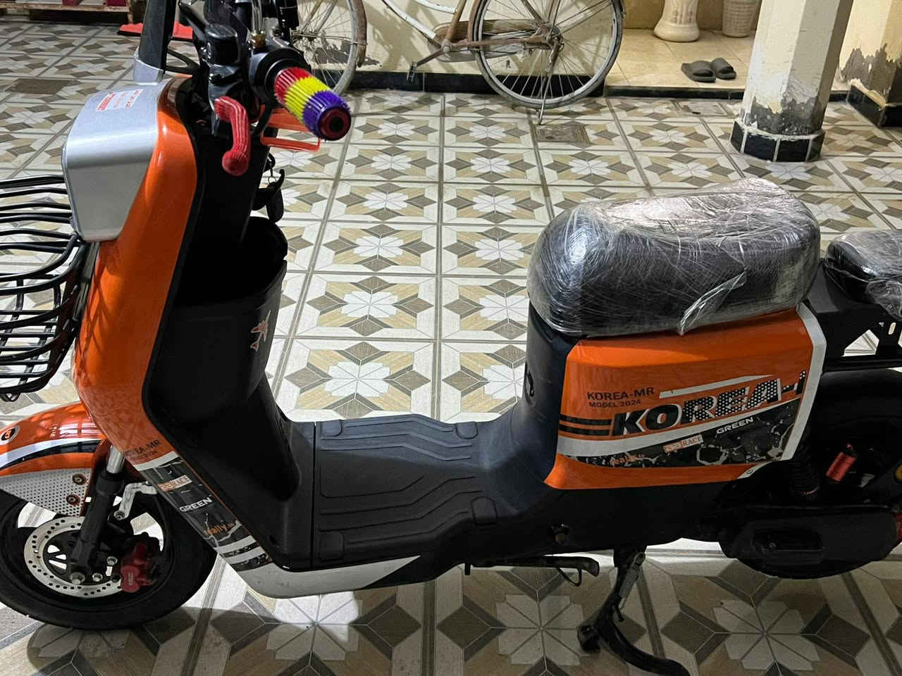 دراجه R7 2025 استعمال 3 شهر فول مواصفات سعر 350 وبيها مجال للاتصال ***********
